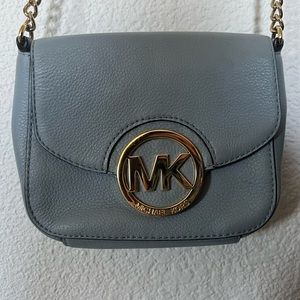 Light blue michael kors crossbody small purse great condition
